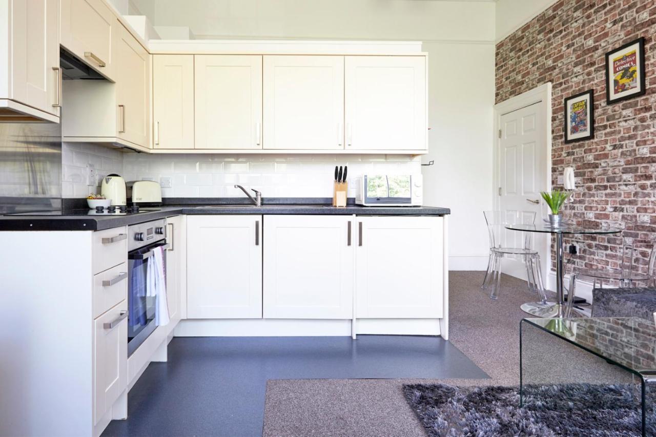 Berkeley Square Pads Apartment Bristol Bagian luar foto