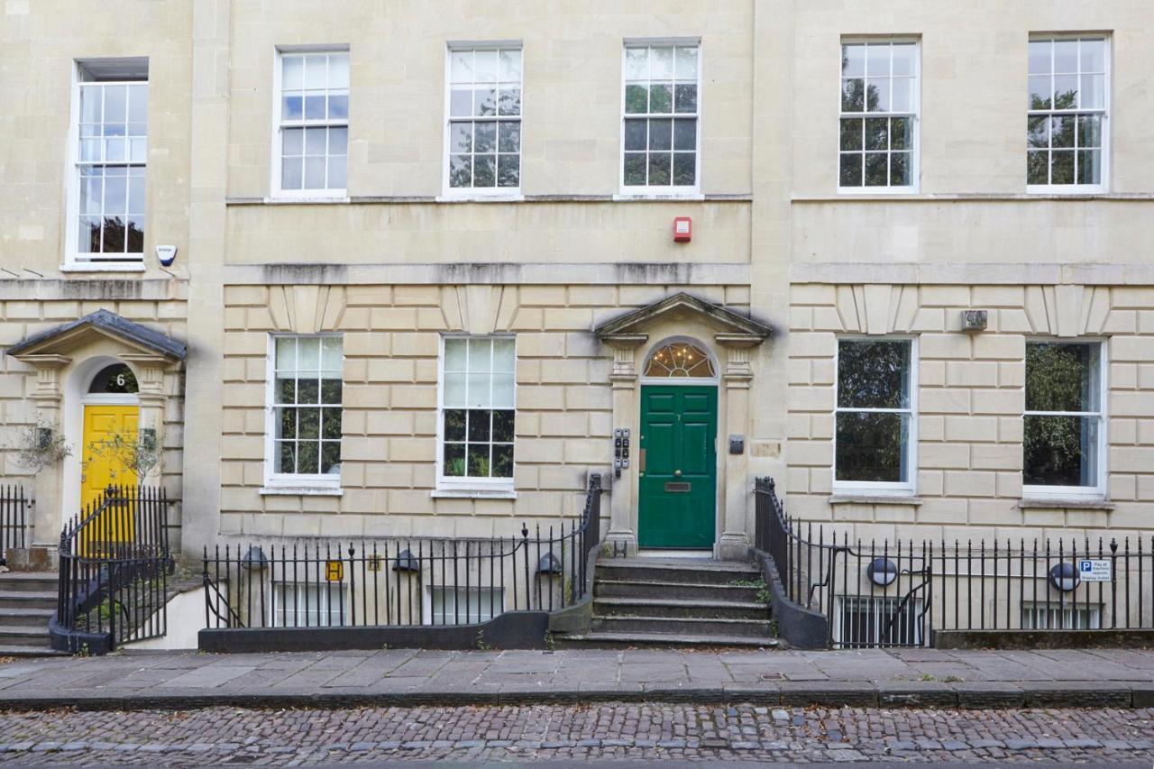 Berkeley Square Pads Apartment Bristol Bagian luar foto