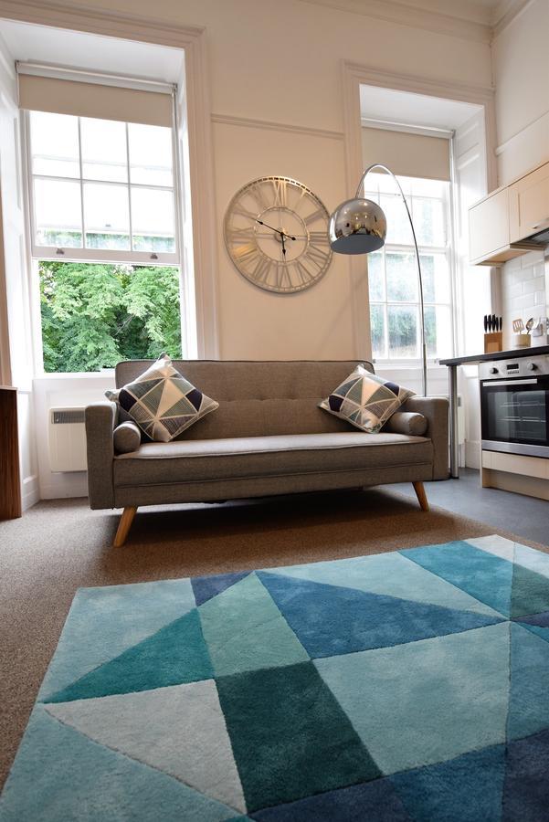 Berkeley Square Pads Apartment Bristol Bagian luar foto