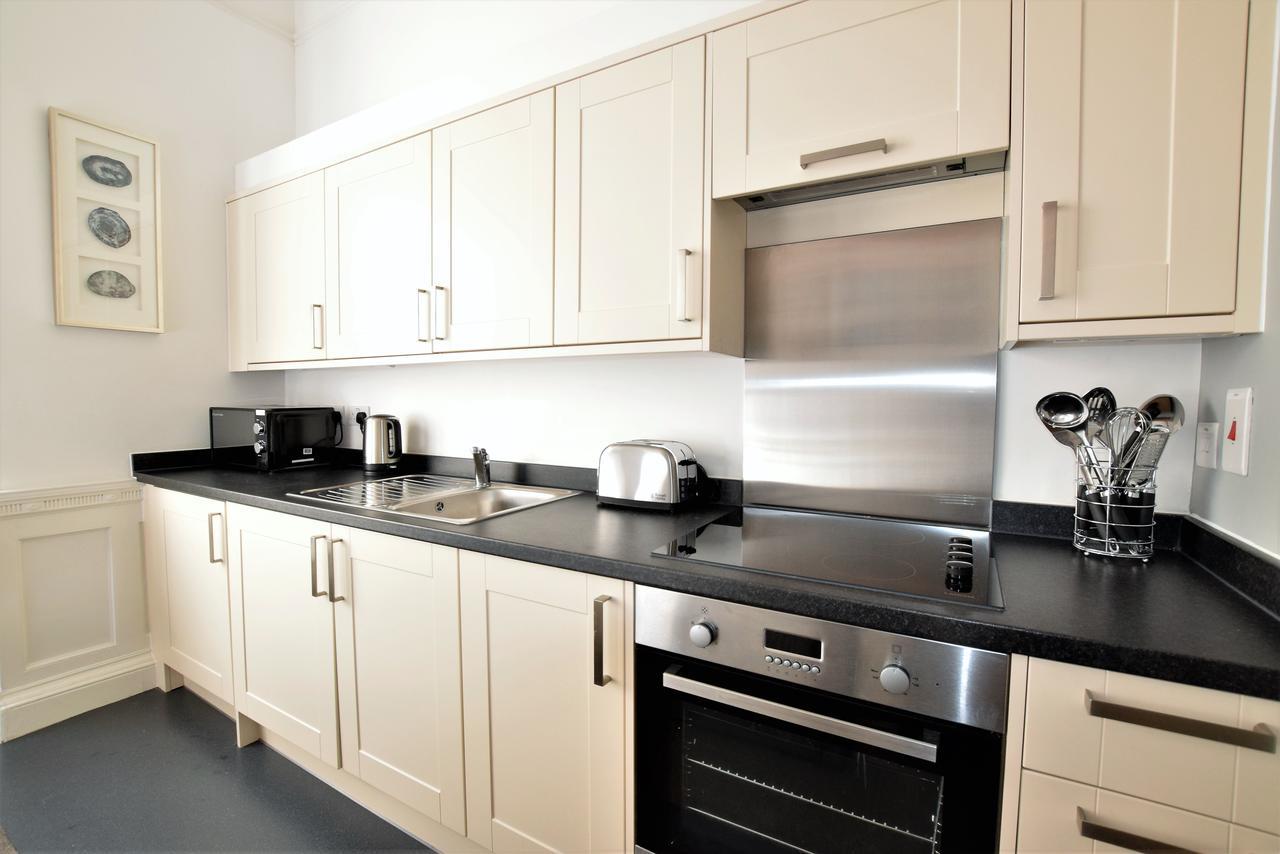 Berkeley Square Pads Apartment Bristol Bagian luar foto