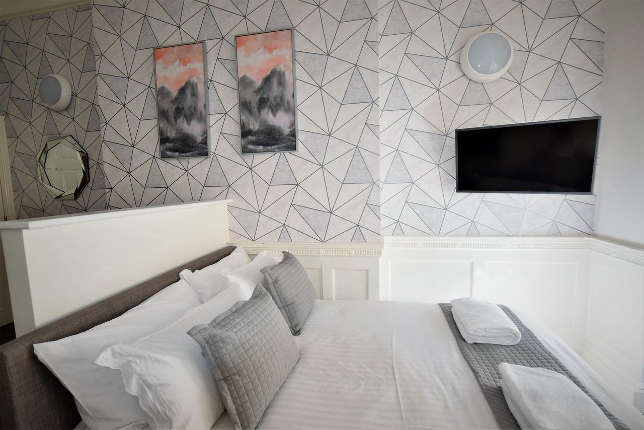 Berkeley Square Pads Apartment Bristol Bagian luar foto