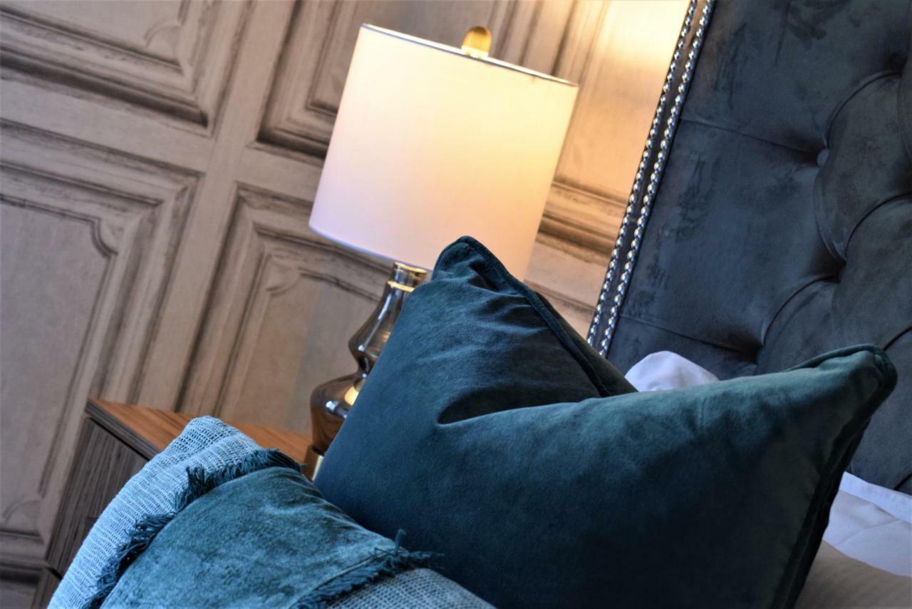 Berkeley Square Pads Apartment Bristol Bagian luar foto