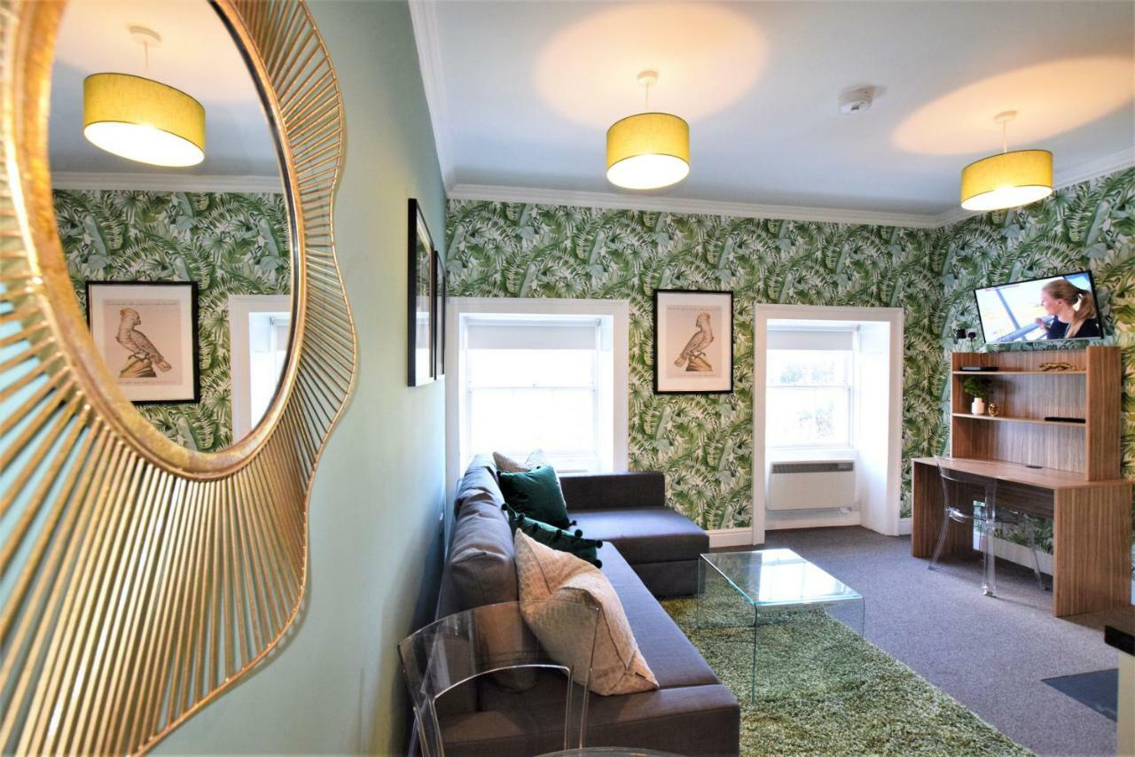 Berkeley Square Pads Apartment Bristol Bagian luar foto