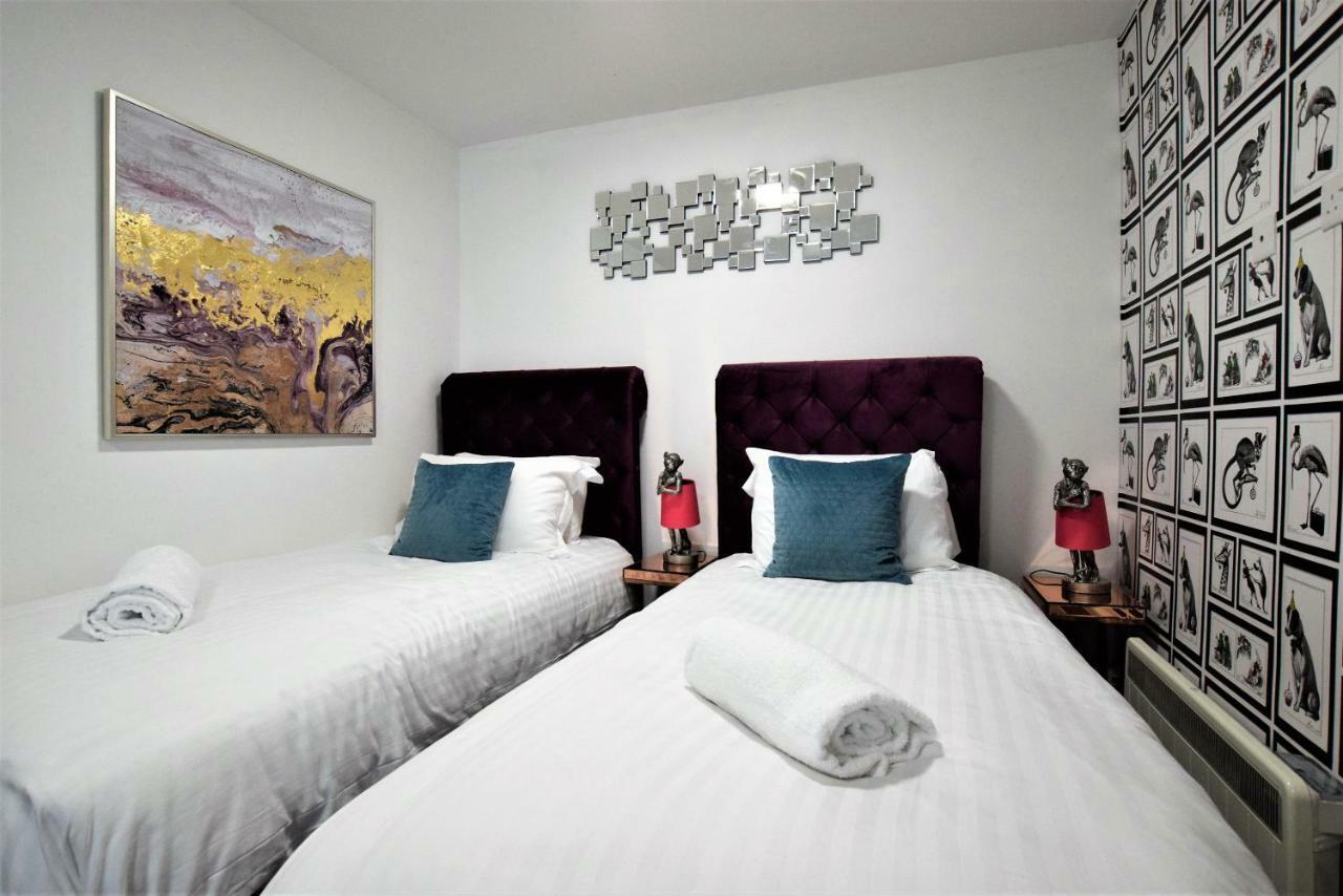 Berkeley Square Pads Apartment Bristol Bagian luar foto