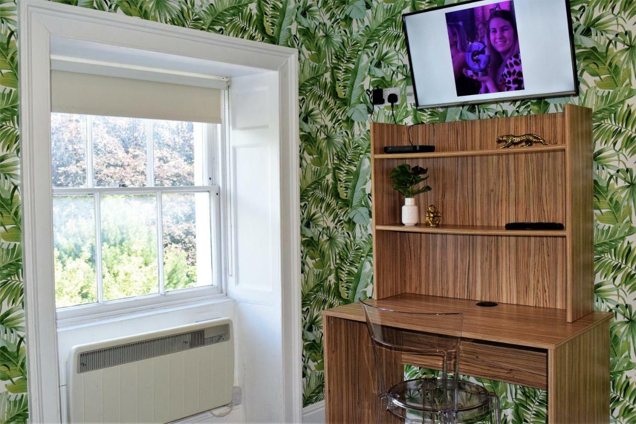 Berkeley Square Pads Apartment Bristol Bagian luar foto